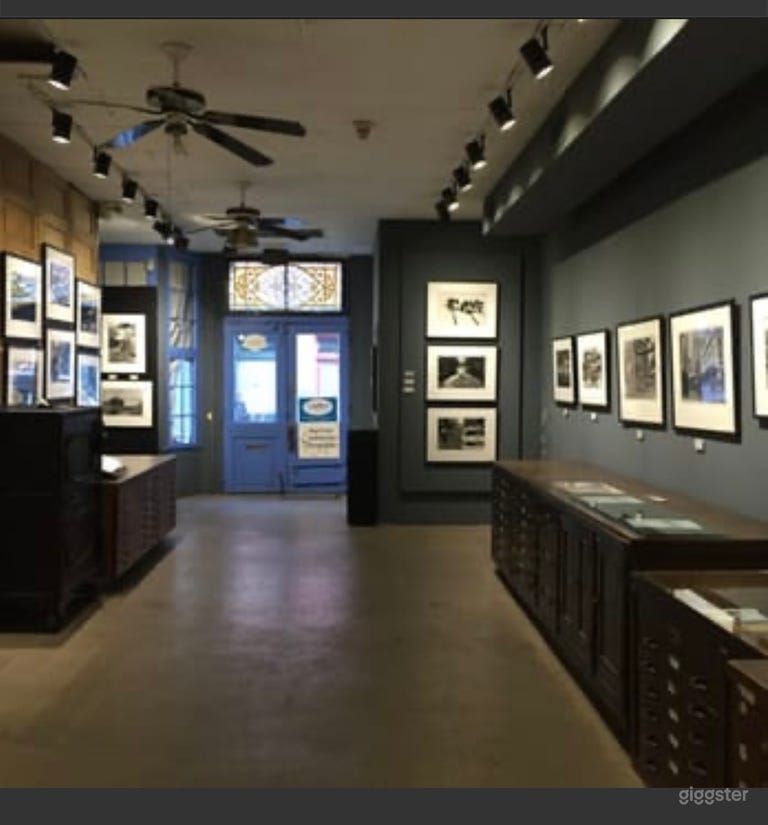  A Gallery For Fine Photography 