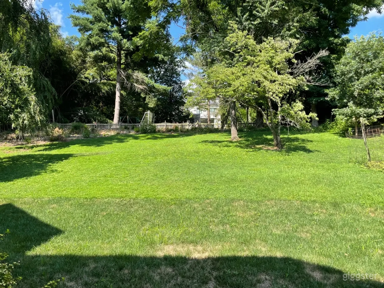 Charming Garden Backyard Photo 2