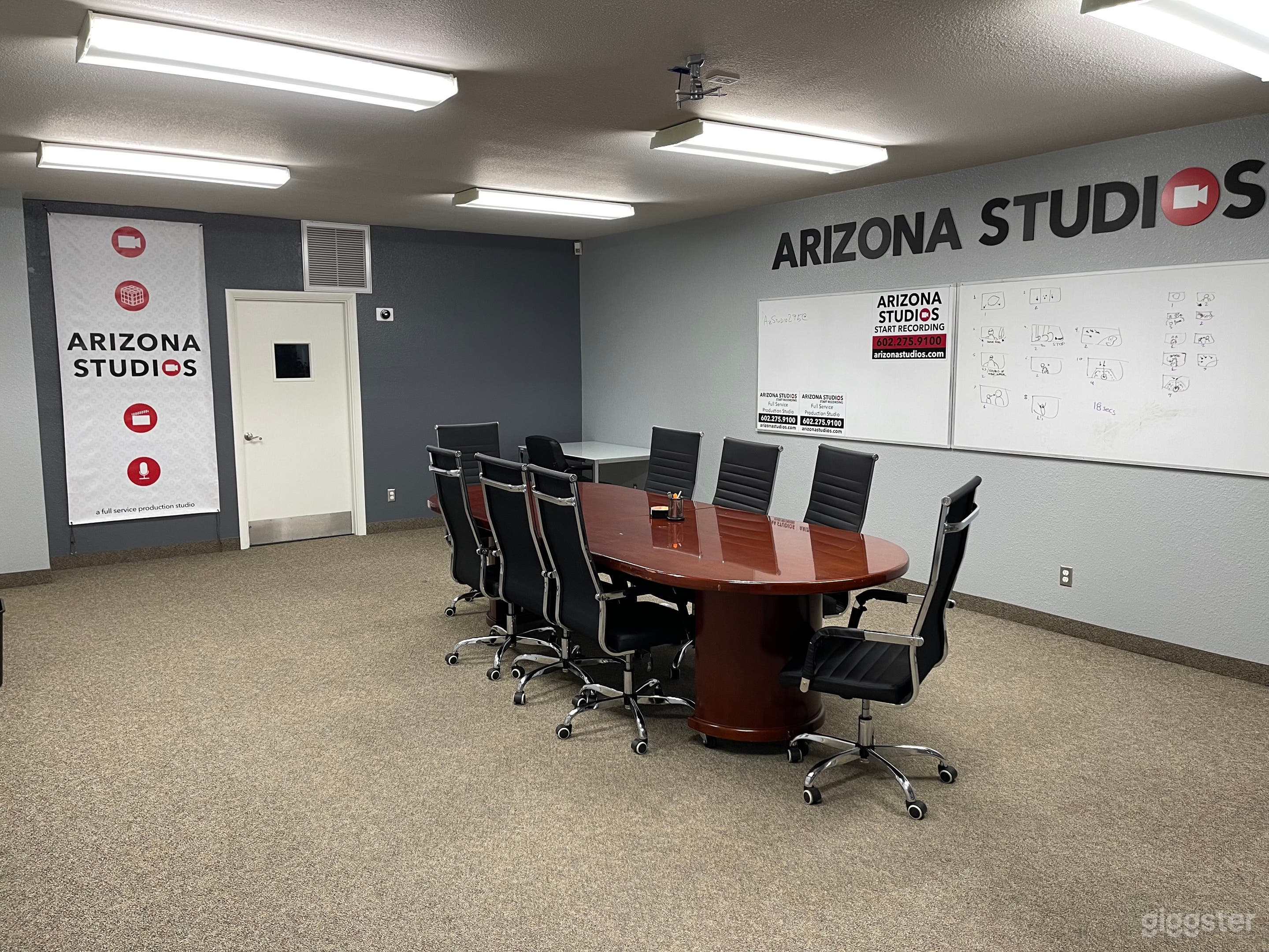 Well-kept Conference Room in Phoenix Photo 1