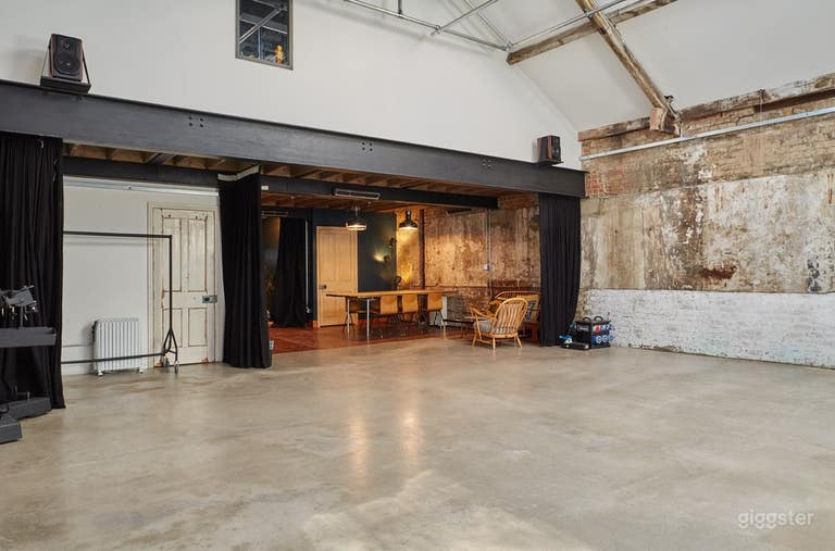  2,500 sq ft Photography, Videography and Raw Content Studio 