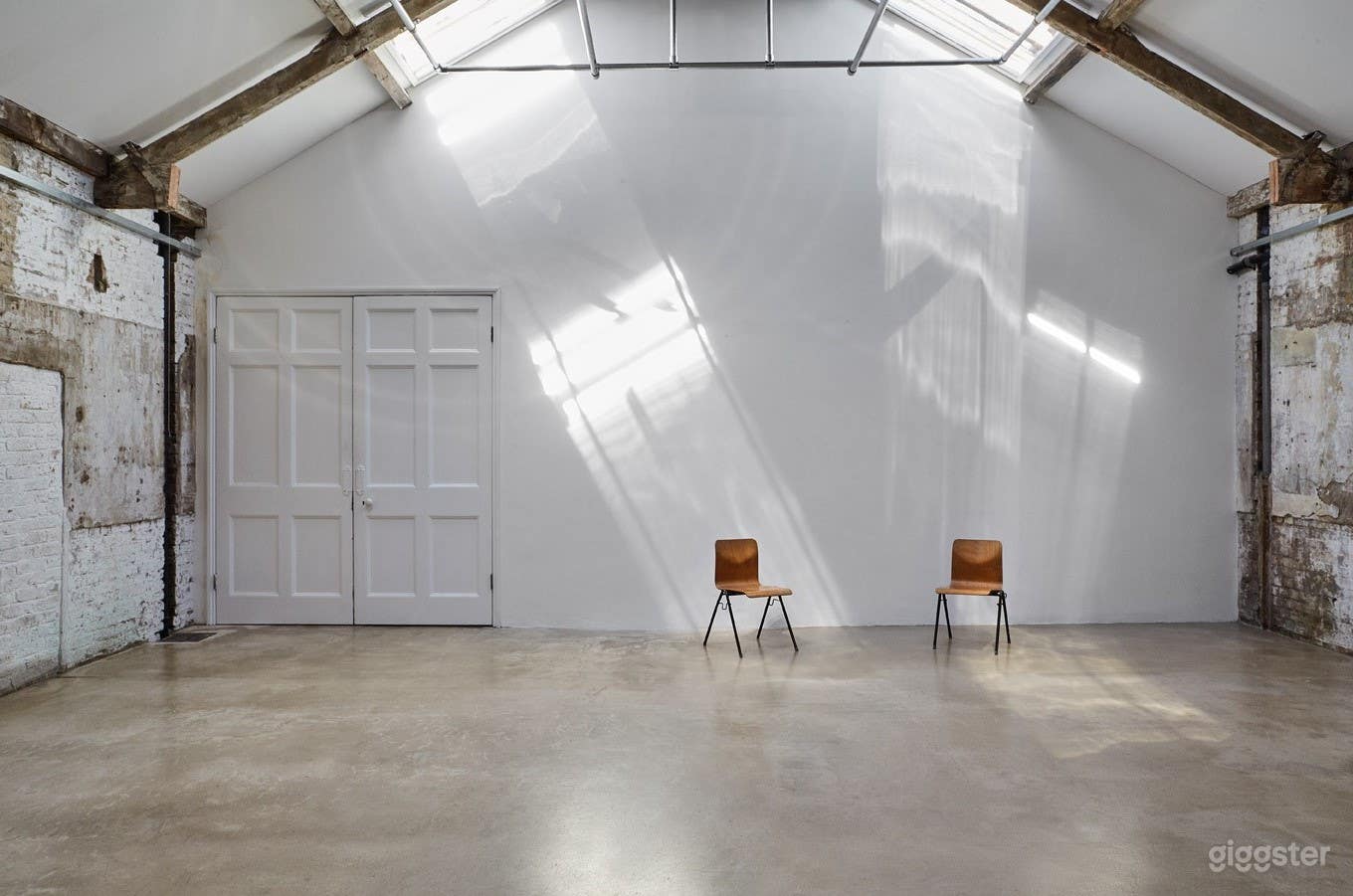 2,500 sq ft Photography, Videography and Raw Content Studio Photo 4