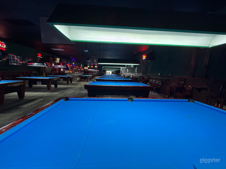  Exclusive Billiard & Bar Location ! 