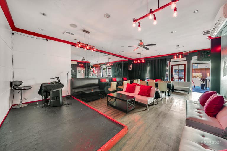  SCARLET RED FURNISHINGS & ART DECO DESIGN  