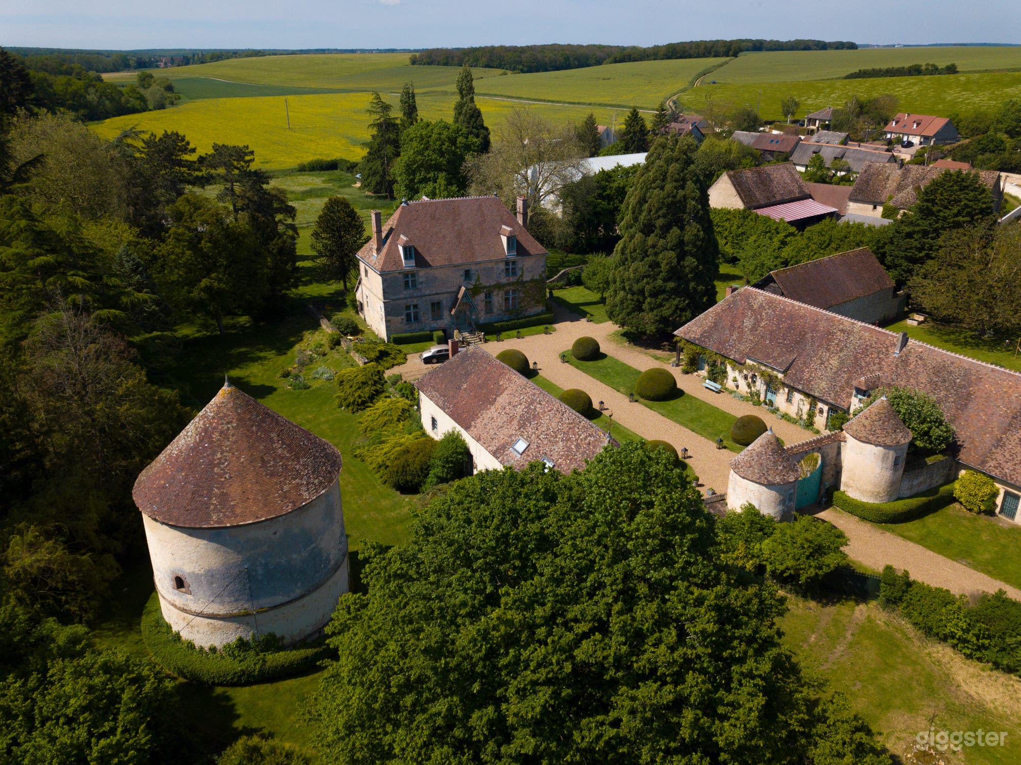 Courtyard of Honor Photo 1