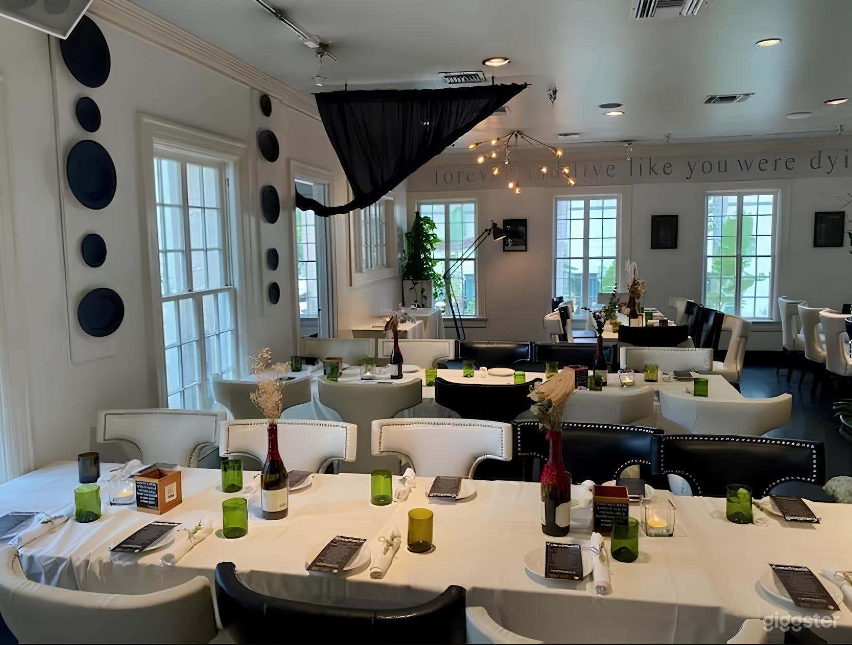 The Main Dining Room Photo 2