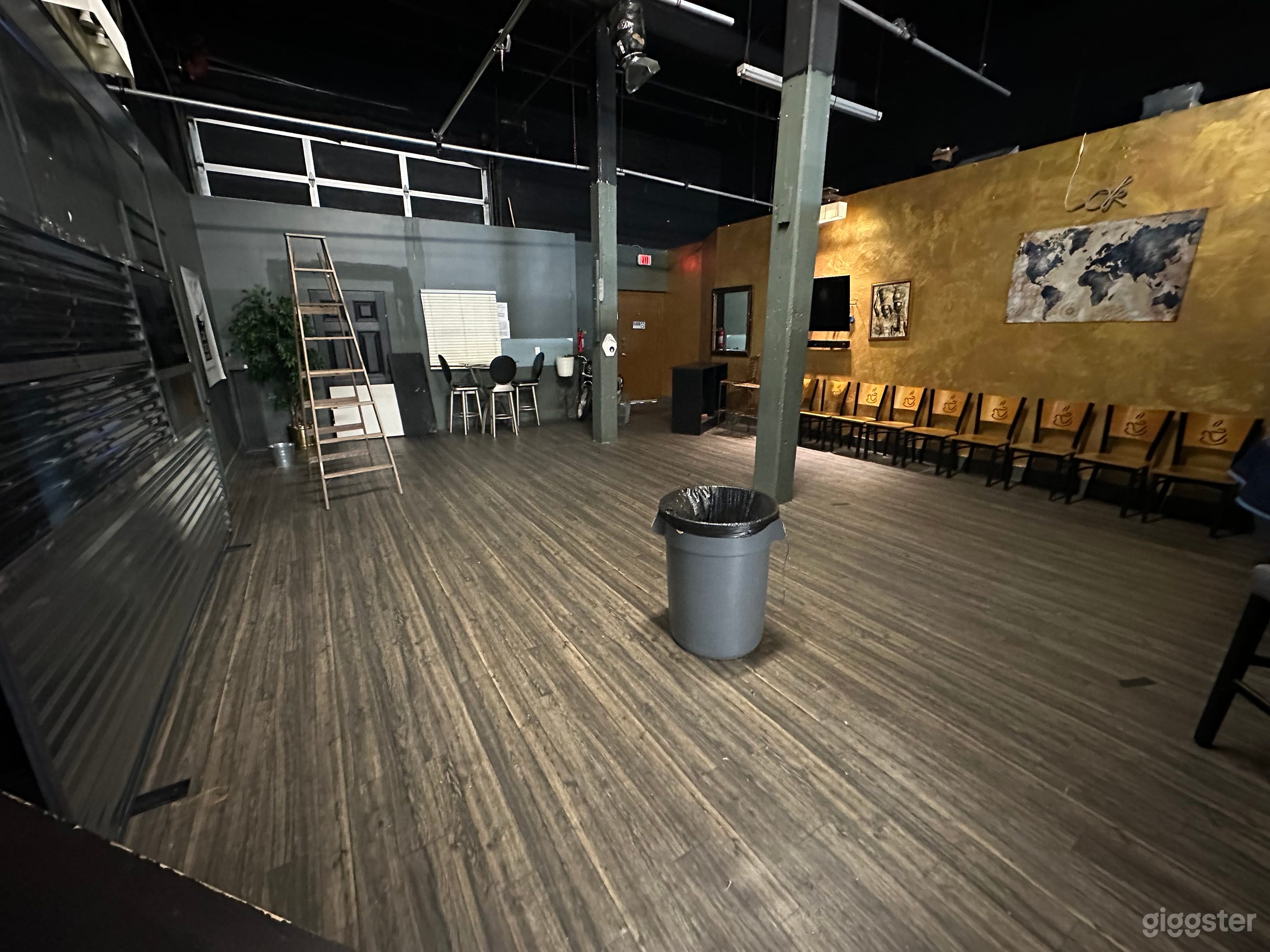 Versatile Meeting &amp; Gathering Studio  Photo 2