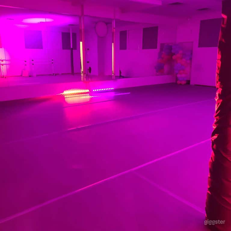  Studio A with mirror and  Lights 