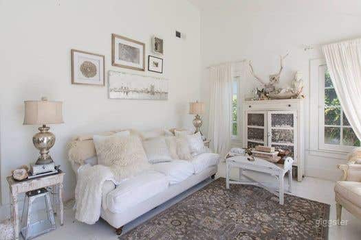 Magical white cottage Photo 3