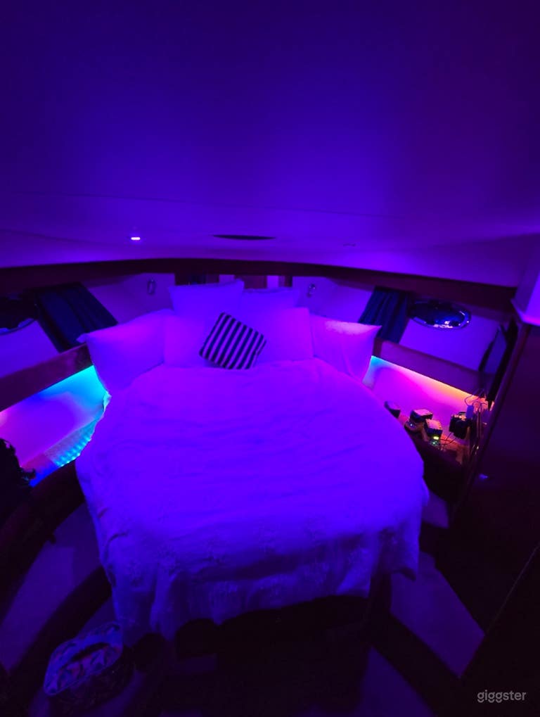  Exclusive 20-Person Luxury Yacht for Rent  