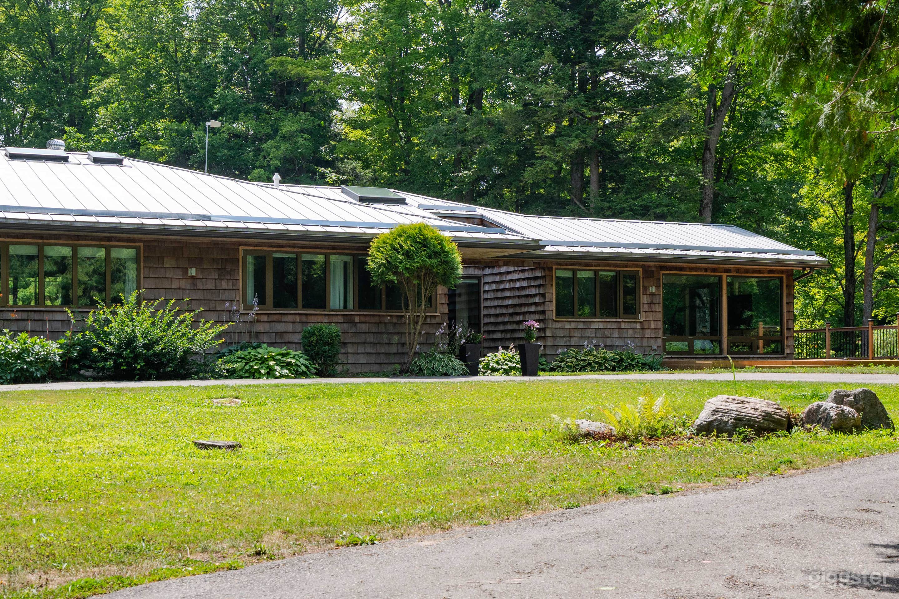 18-Acre Cinematic Estate Photo 4