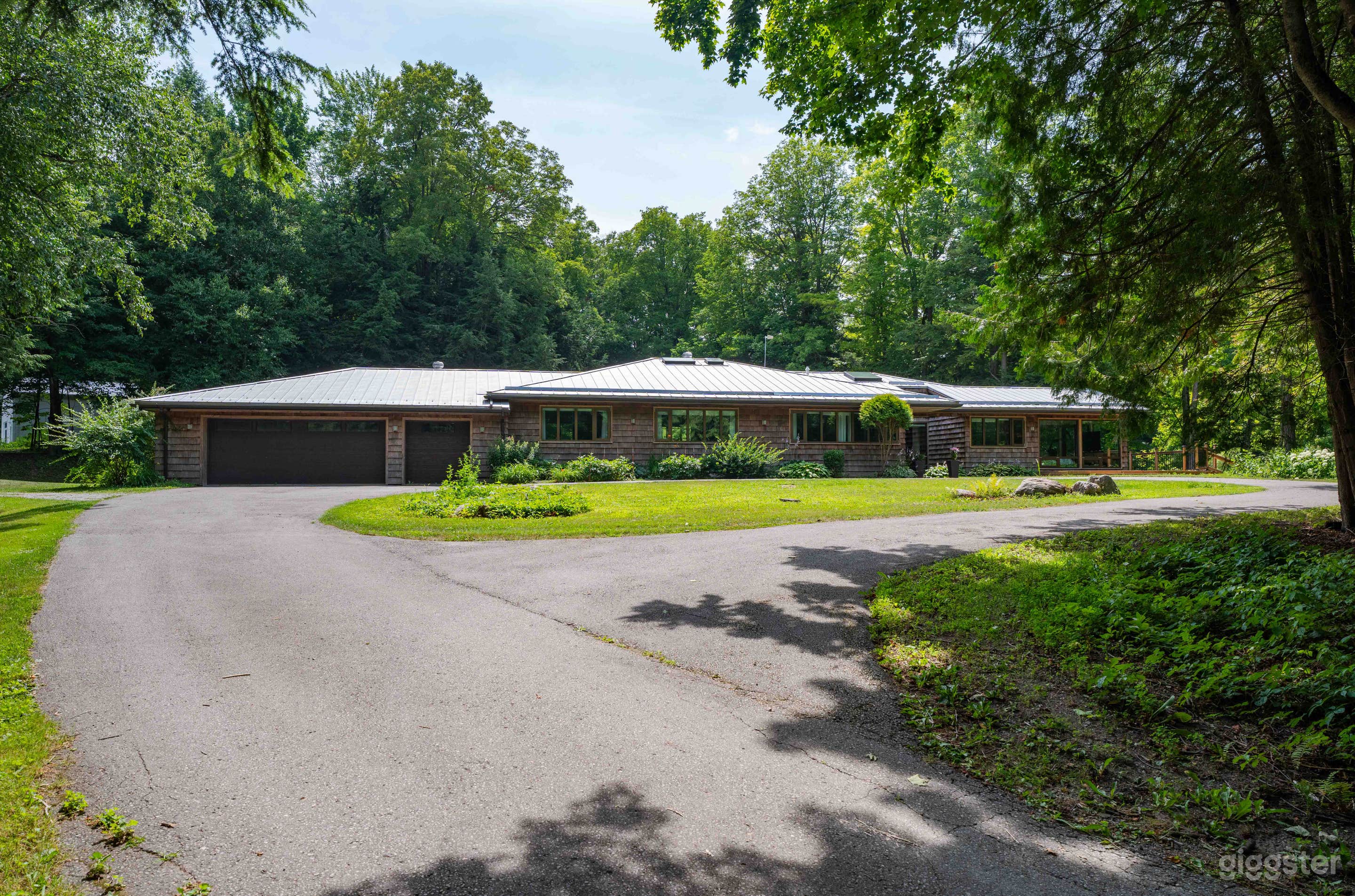 18-Acre Cinematic Estate Photo 3