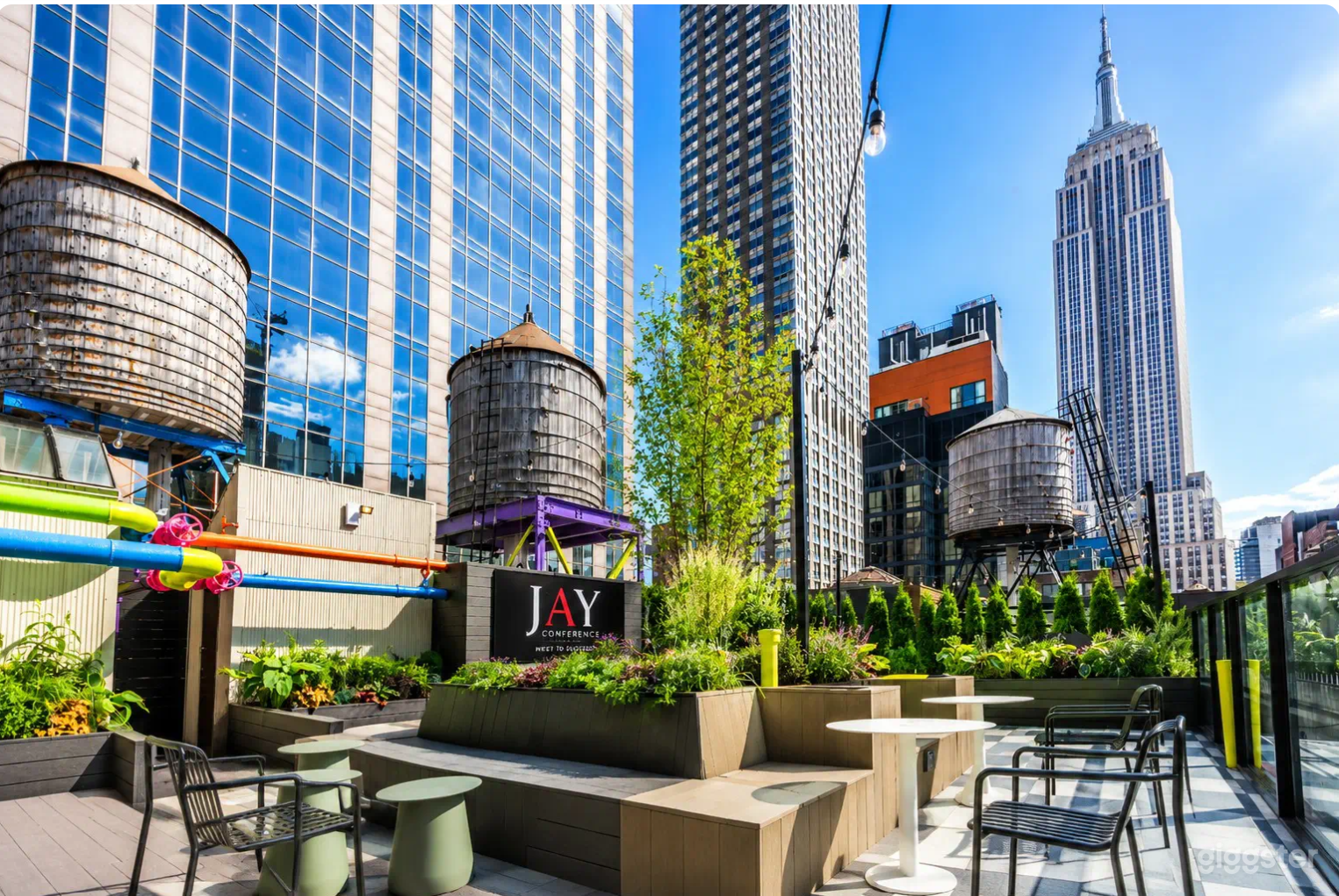Amazing Midtown Rooftop Photo 3