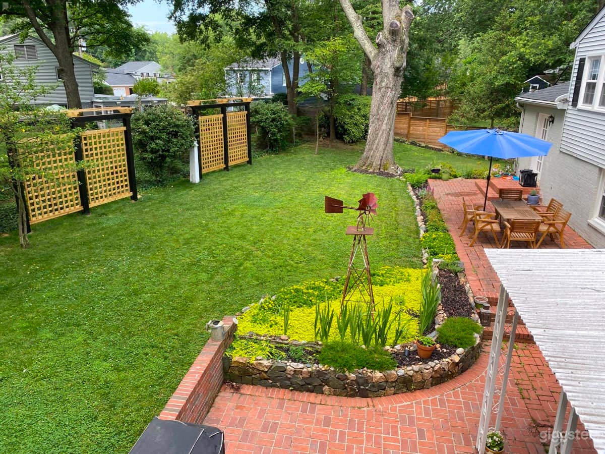 Remodeled Modern Home with Open Concept Photo 4