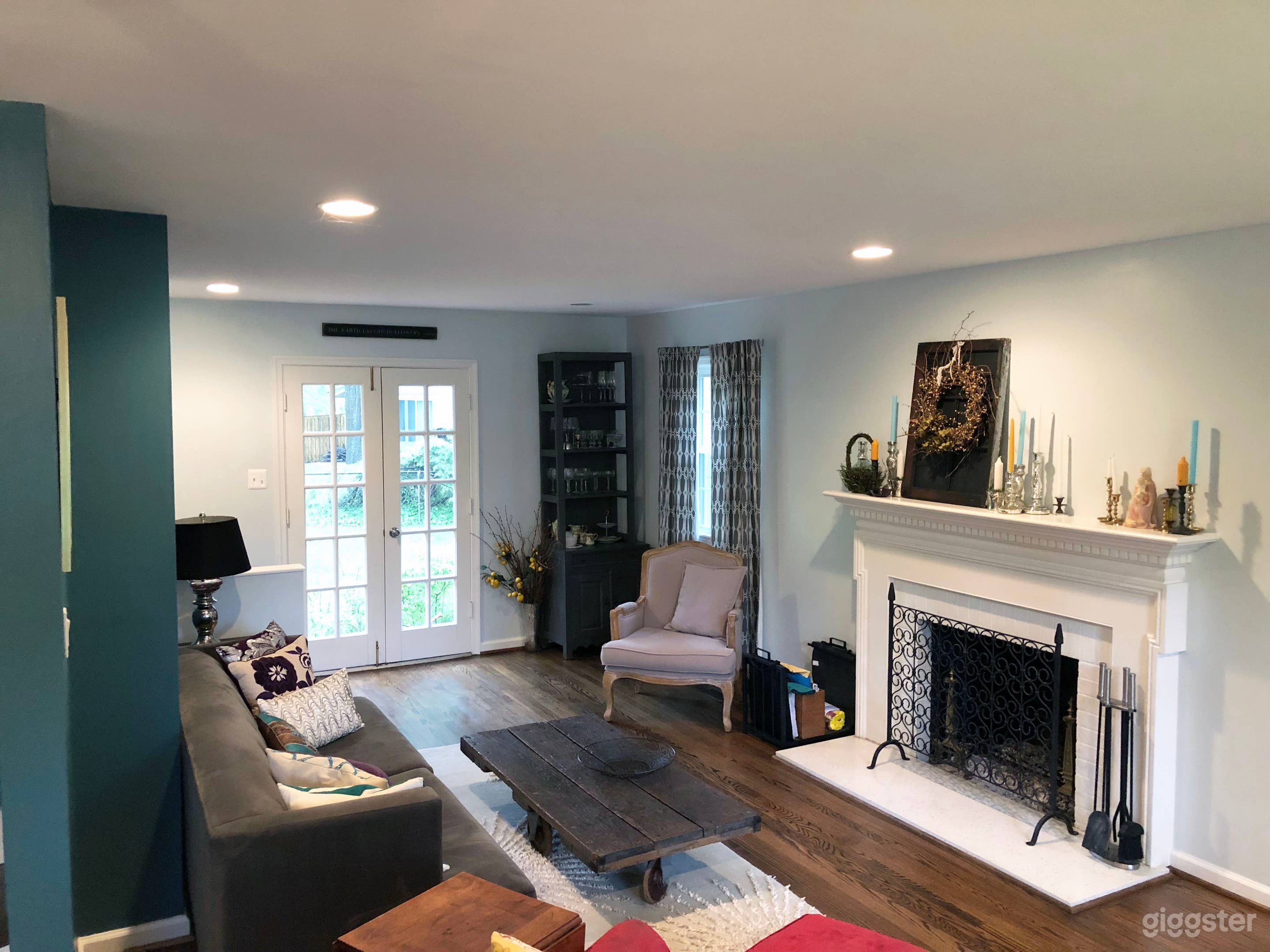 Remodeled Modern Home with Open Concept Photo 2