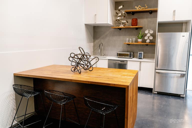  The Kitchen, Lounge and Board Room 