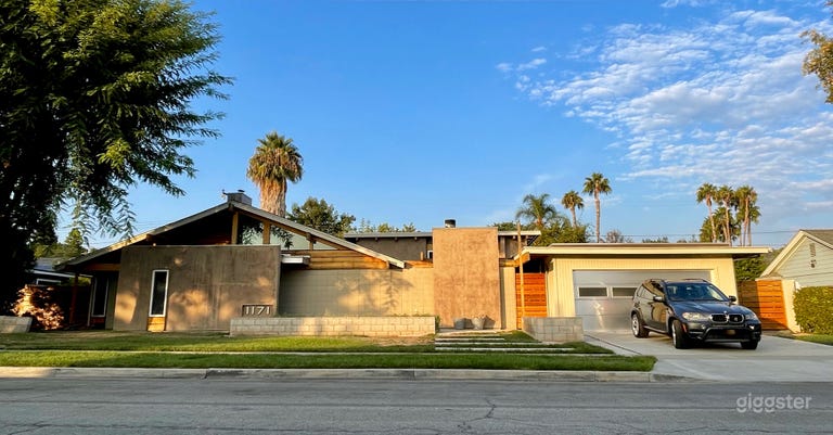  Casa moderna genial con jardín estilo desierto 