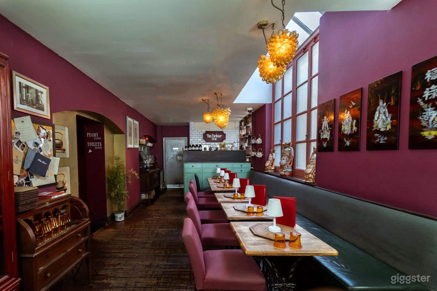 Secret Hidden Speakeasy Bar in Chinatown (BUYOUT) Photo 4