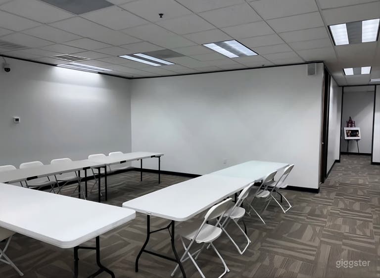  Versatile Event Space for Parties, Workshops & Meetings 