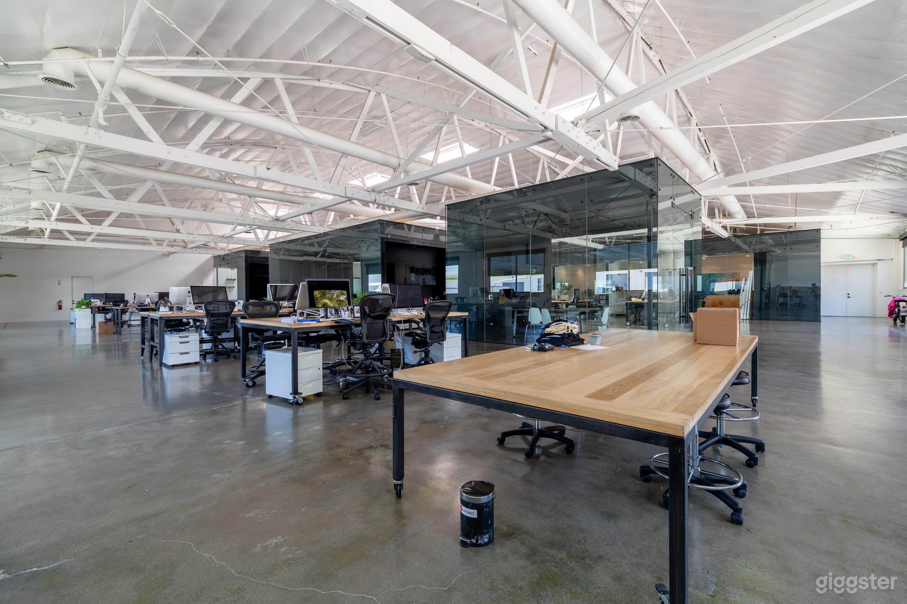 Maximum Studios | Full Buyout Photo 3