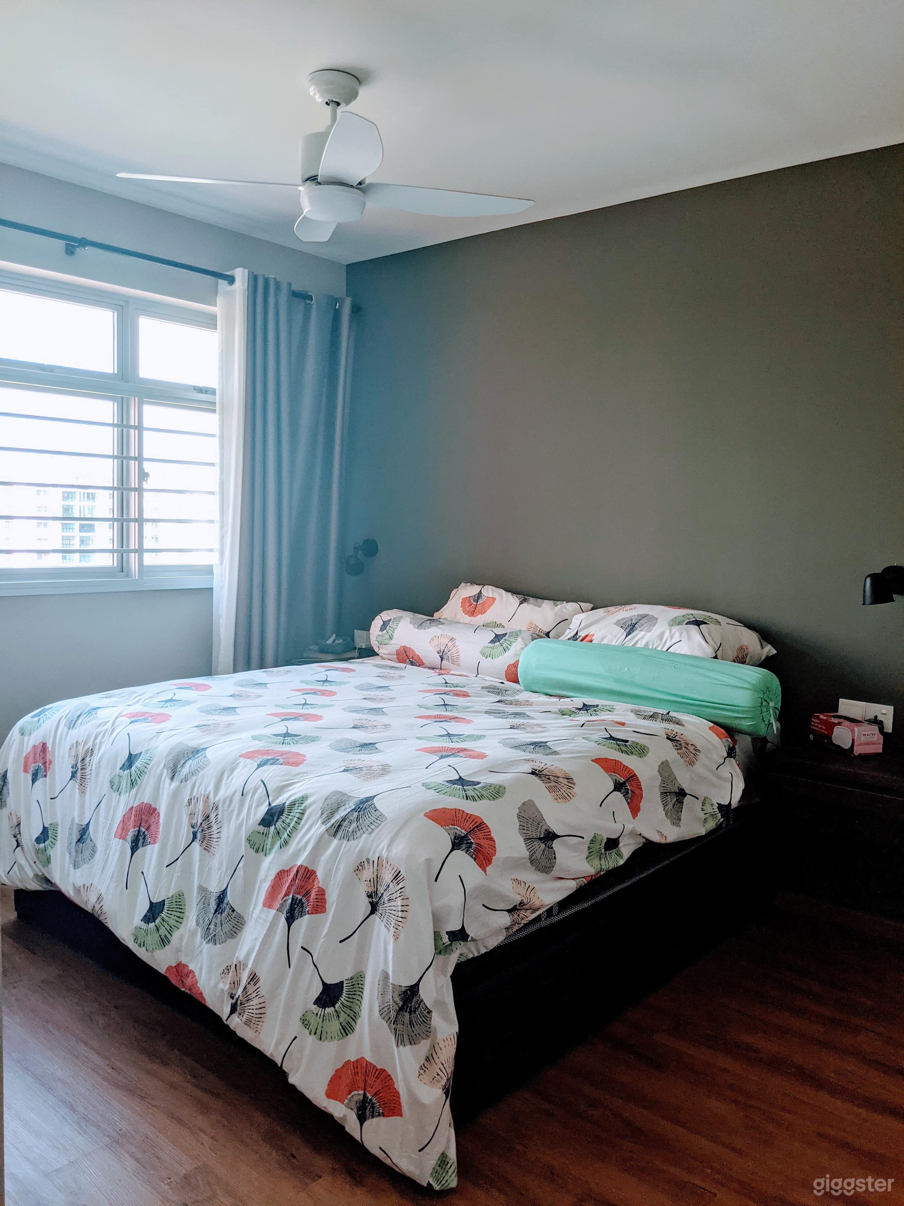 Modern 4-room Scandinavian apt Photo 4