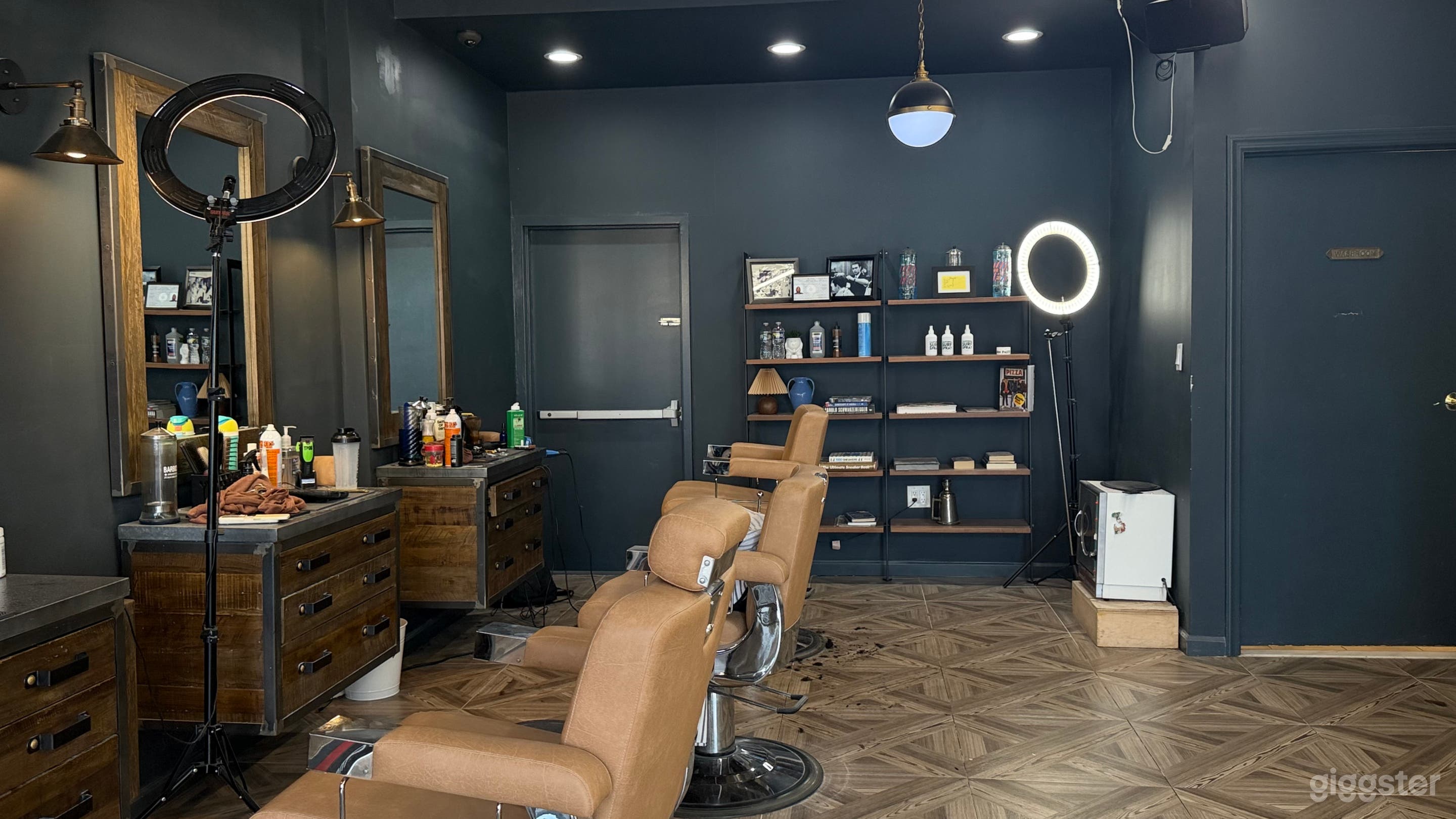 Cool & Chic Barber Shop/Salon Photo 1