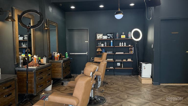  Cool & Chic Barber Shop/Salon 