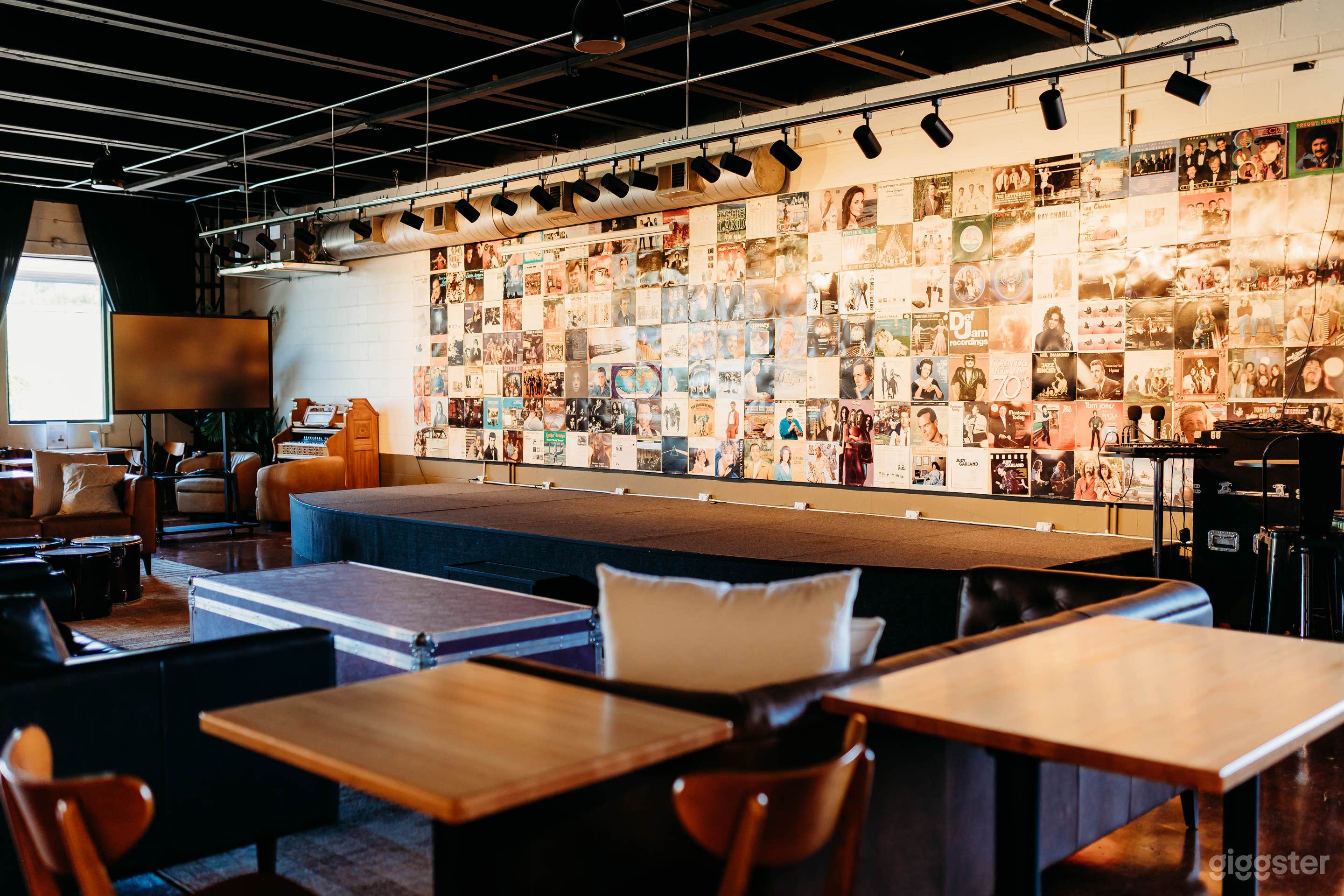 Music City–Inspired Event Venue with Stage & Sound Photo 4