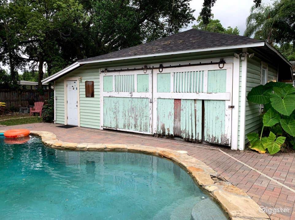 Resort Style Pool w/ Fire-Pit Photo 4