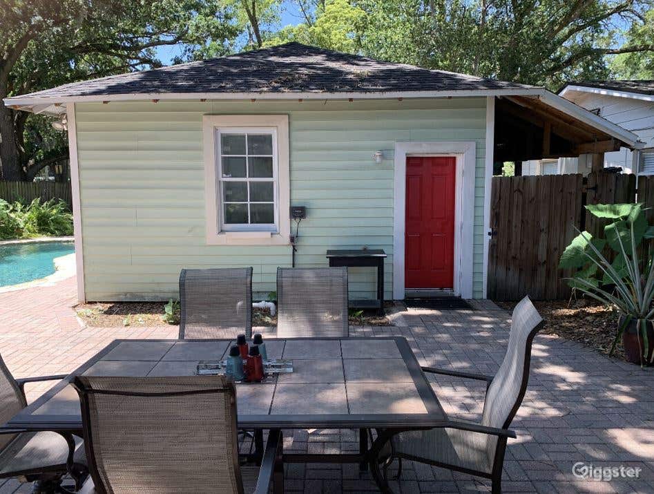 Resort Style Pool w/ Fire-Pit Photo 2