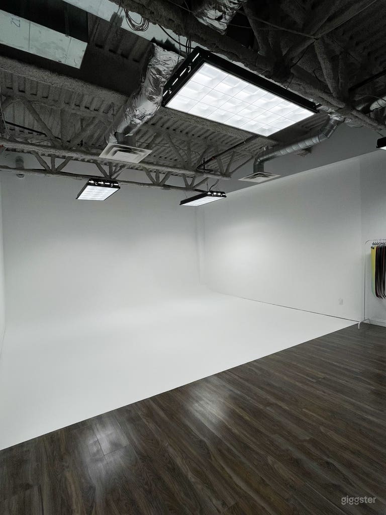  Large CYC Wall Rental in Vancouver 