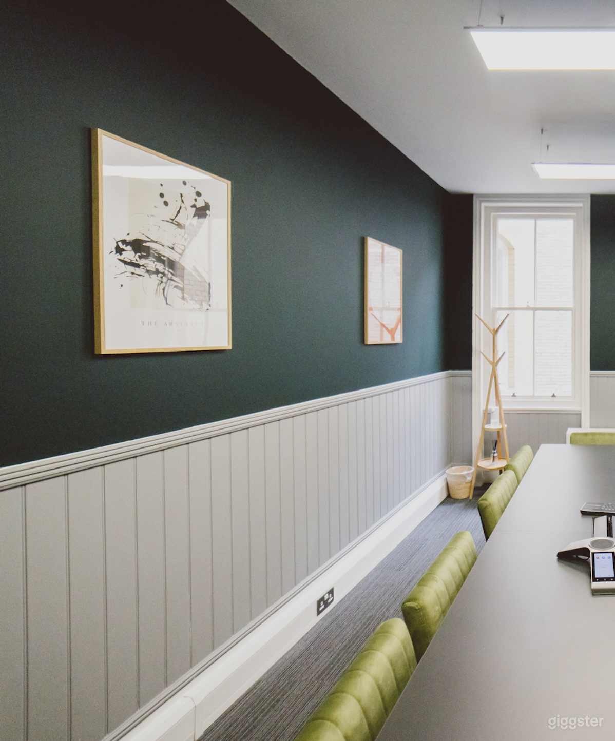 The Old Chamber Good for 10 Persons Photo 2