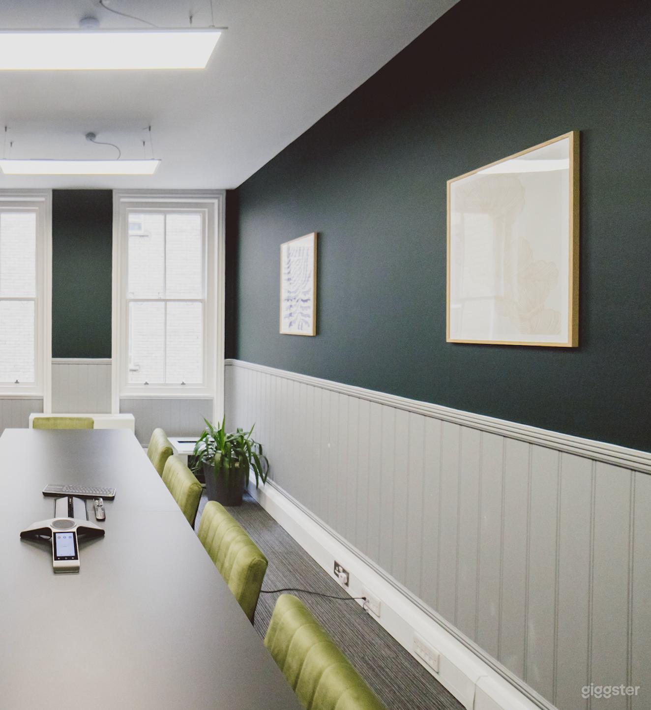 The Old Chamber Good for 10 Persons Photo 3