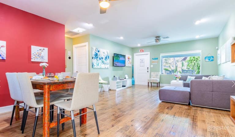  Stylish Pool Home near Beach Family-Friendly Fun 