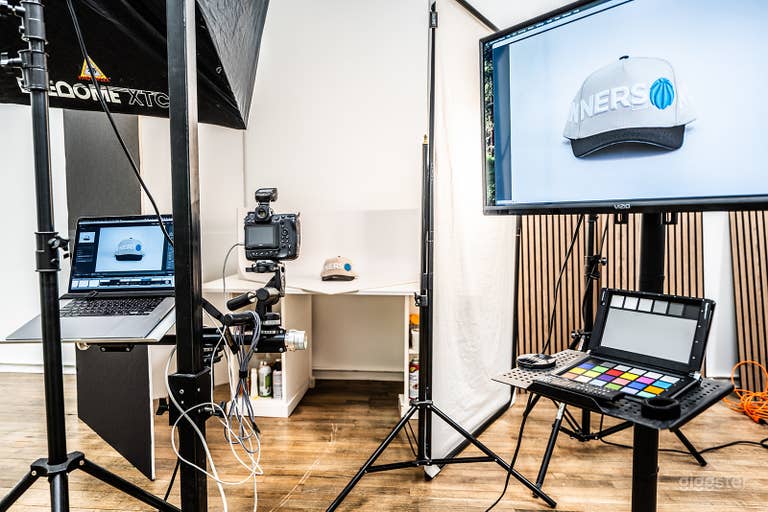  Versatile dual-studio space in San Diego 