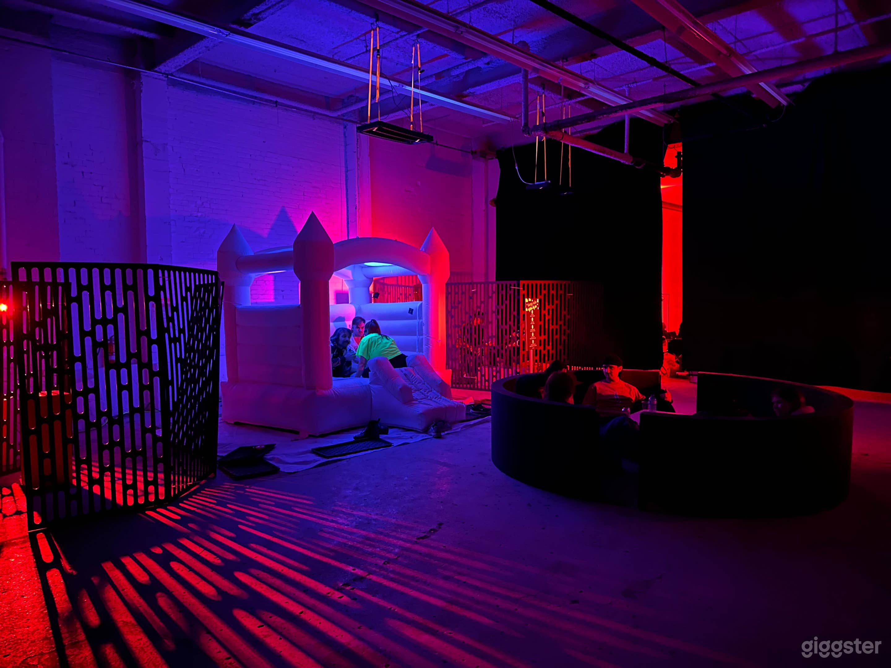 Espace Esc 7600 SF industrial GF + afterhour Permits  Photo 2