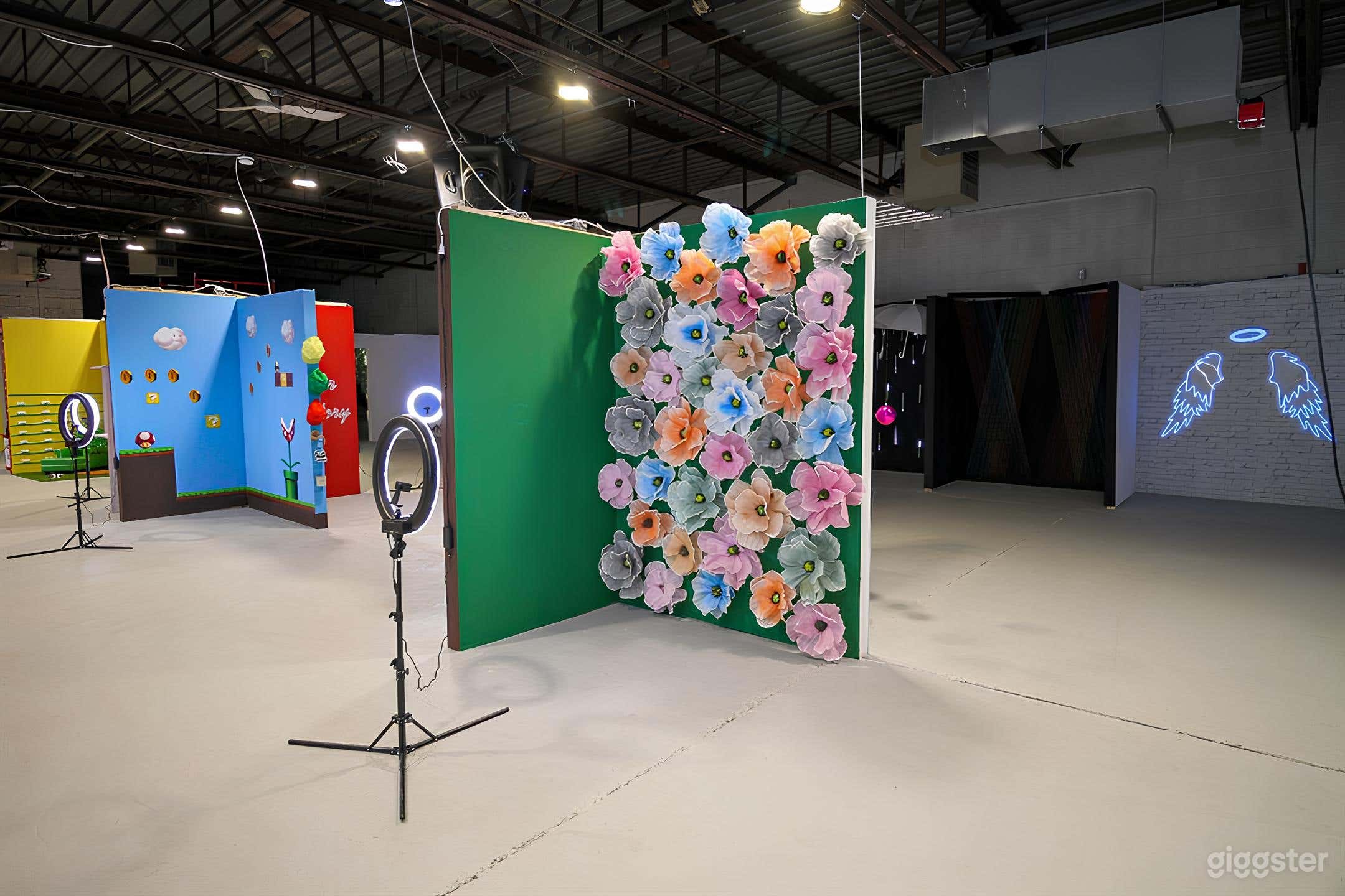 Selfie Museum &amp; Entertainment Venue in Calgary Photo 3