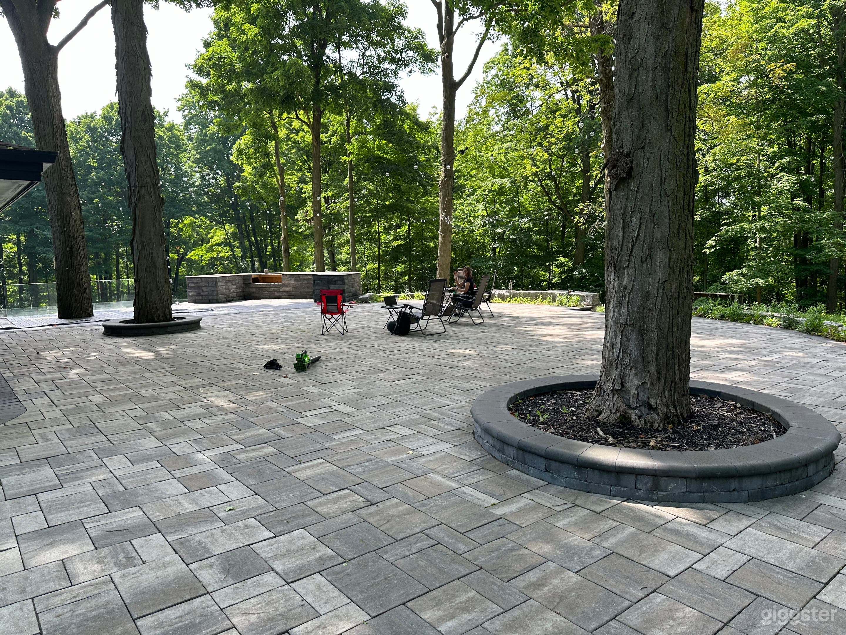 Hollywood Hills-Type Mid-Century Modern Sprawling Ranch Photo 4