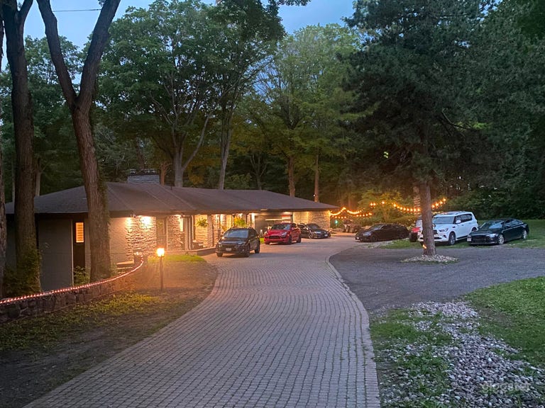  Rancho Extenso Moderno de Mitad de Siglo tipo Hollywood Hills 