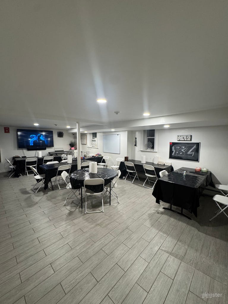  Espacio Moderno para Eventos con Patio Privado 