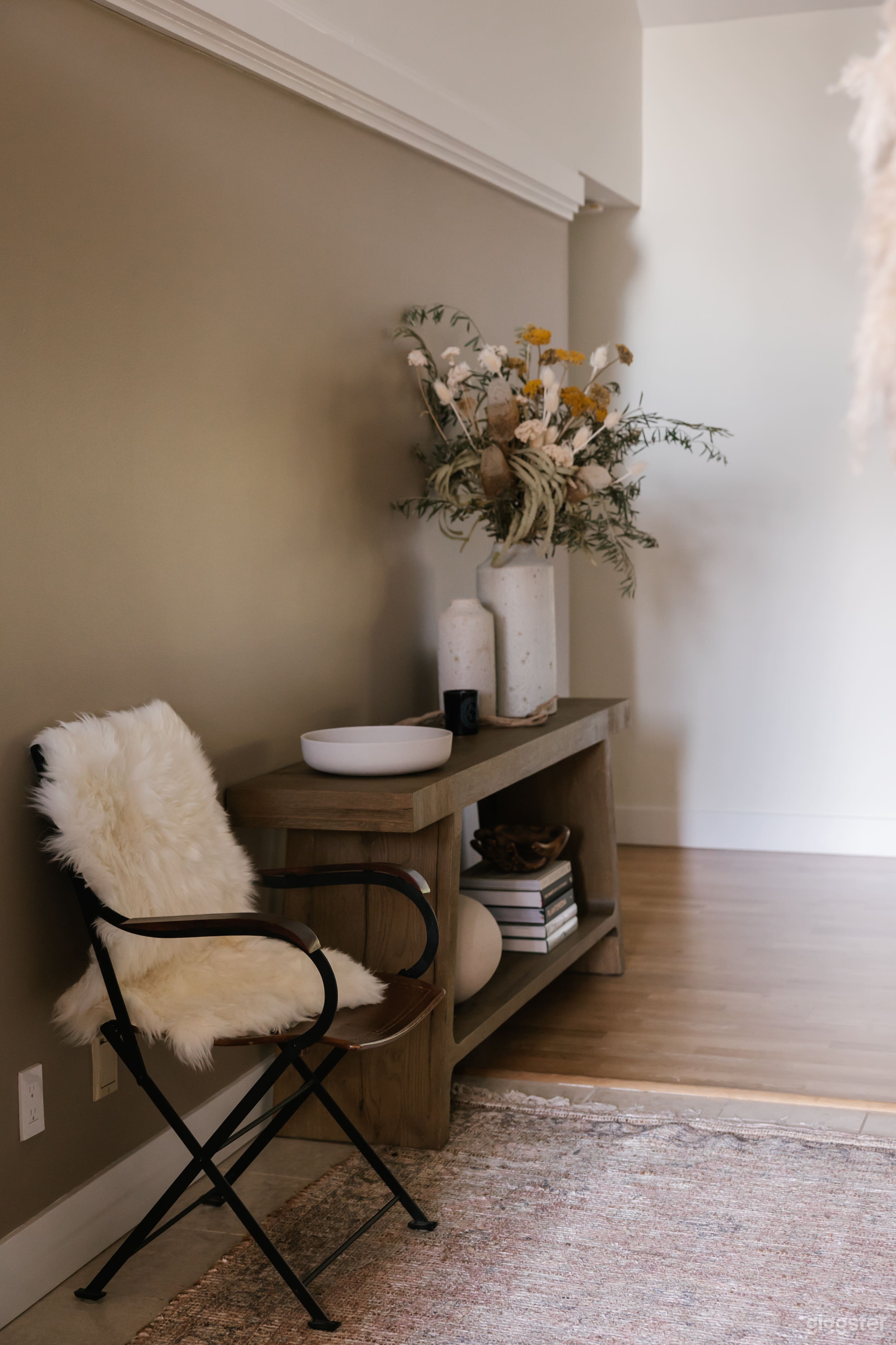 Richmond Residence — Earth Tones, Library, Private Garden Photo 2