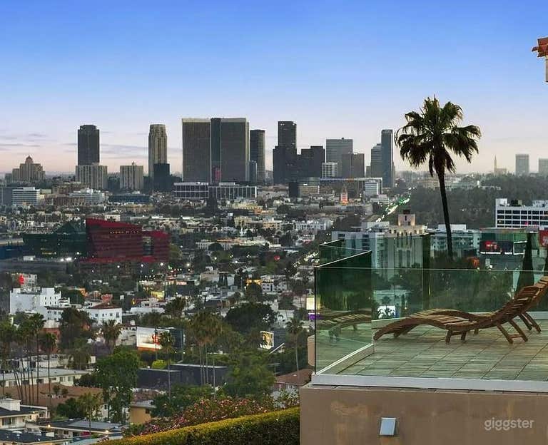  Hollywood Hills Pool Home with 180 degree views  