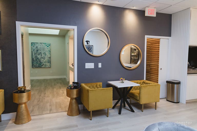  Private Office for 4 w/ 2 Windows 