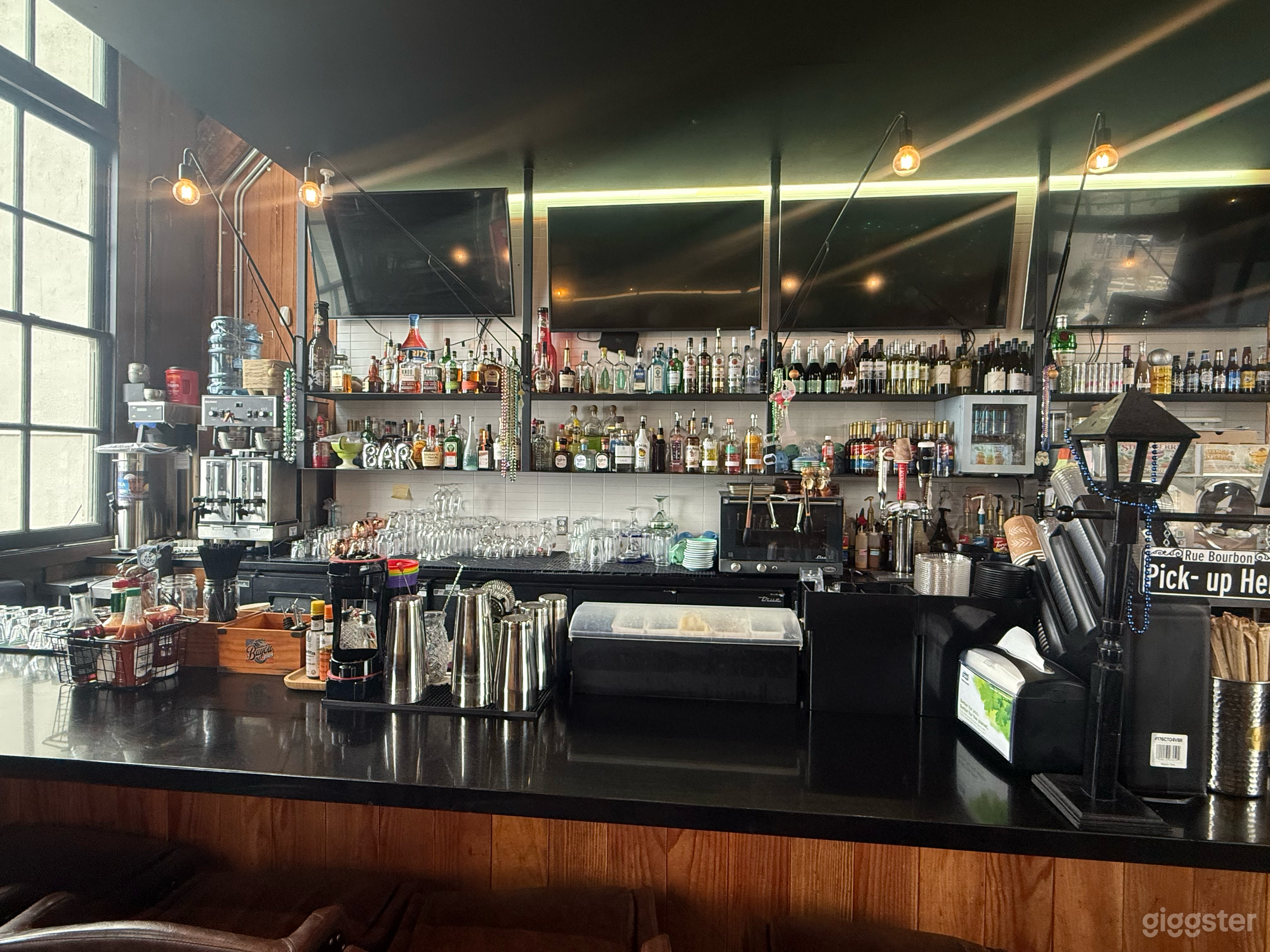 Waterfront Rustic Restaurant for Private Events Photo 1