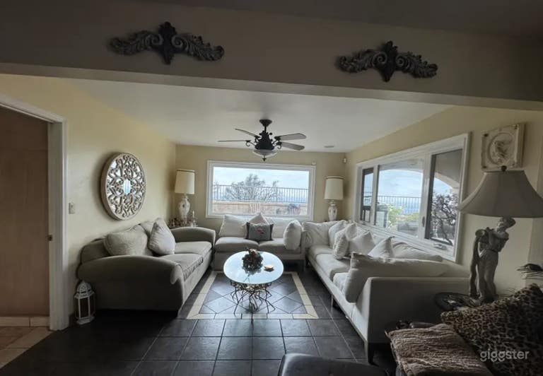  Cozy and Charismatic House for Filming 