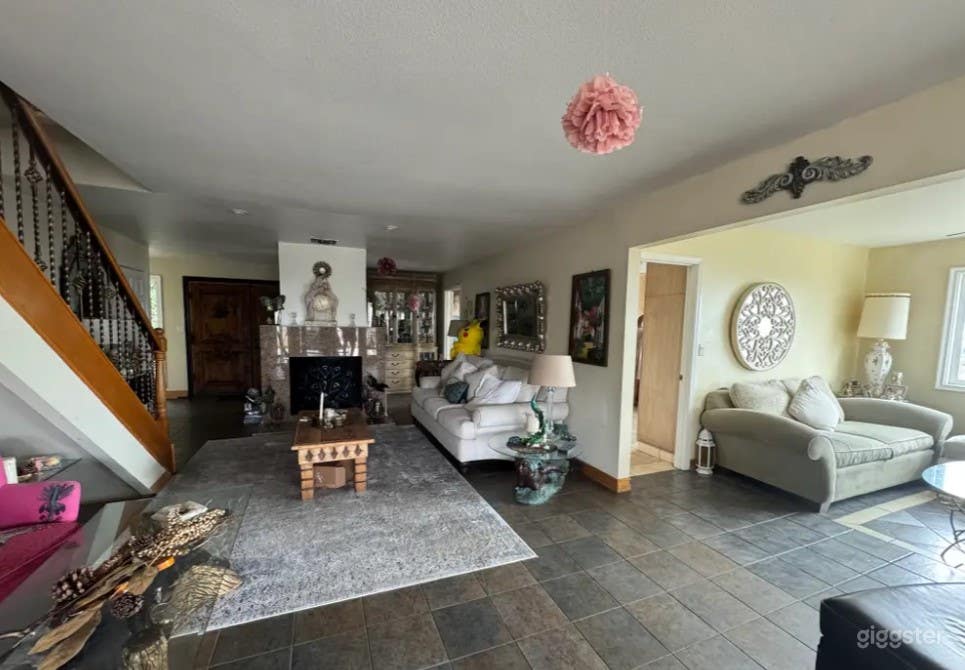 Cozy and Charismatic House for Filming Photo 4