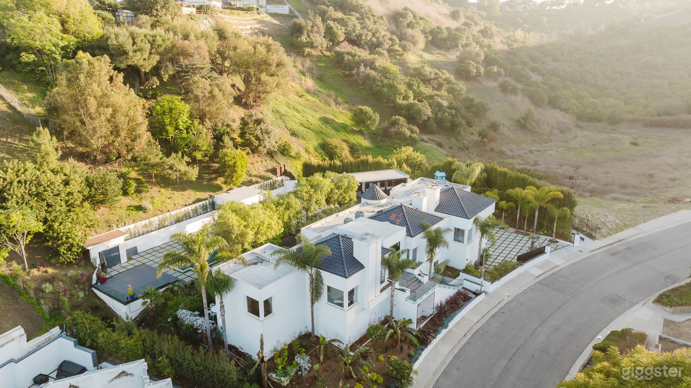  A Scenic Venue in Baldwin Hills Photo 2