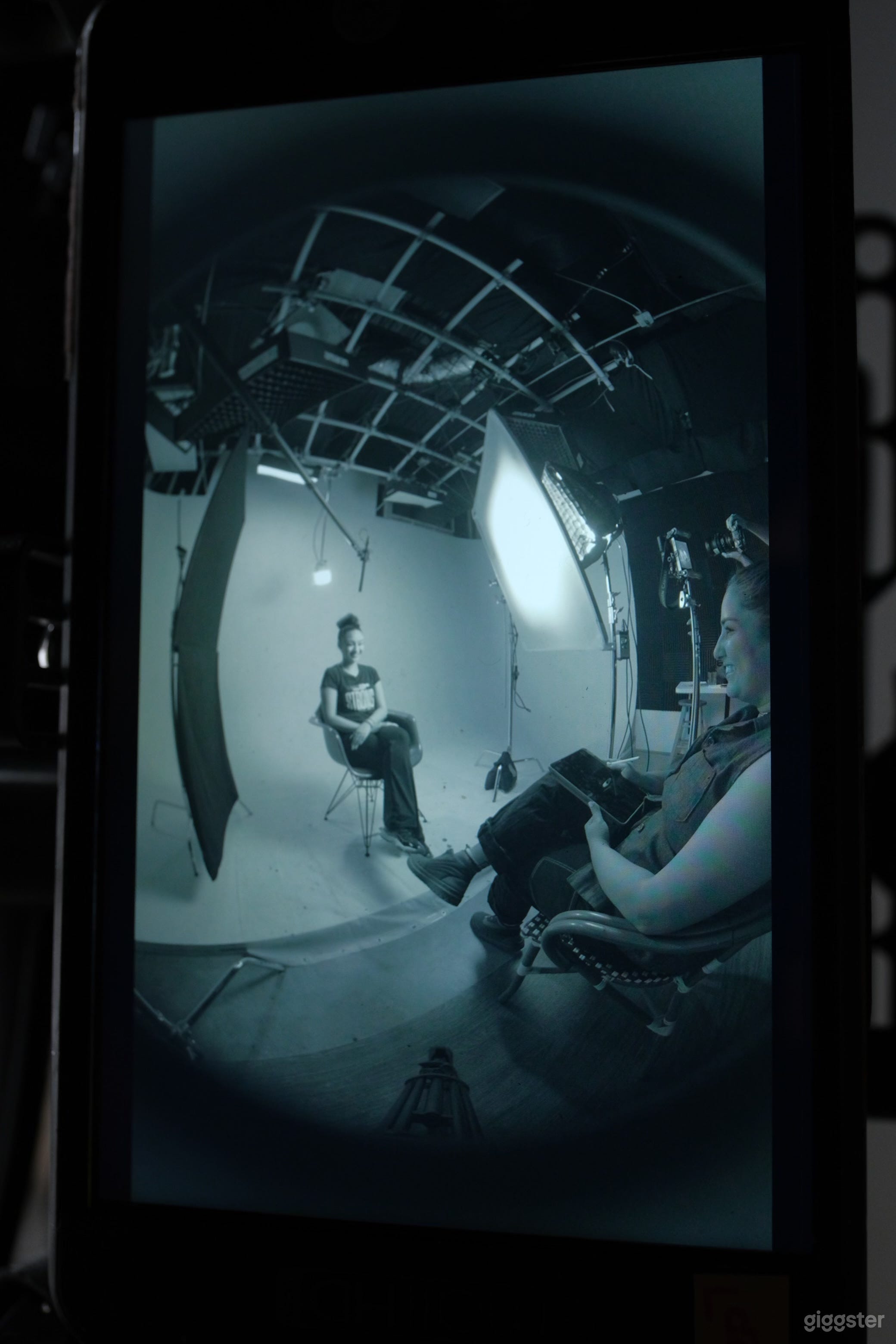 *PRE-LIT* Photo/Video Studio Cyc / Infinity Wall Photo 4