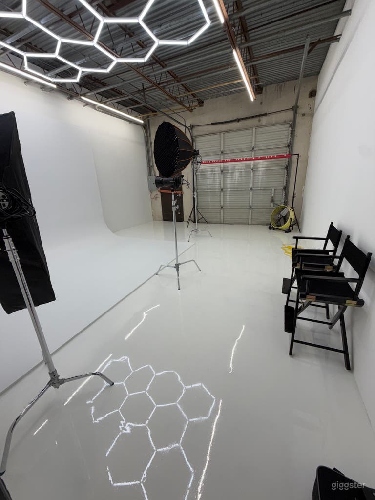  Warehouse Studio with Cyclorama Wall 