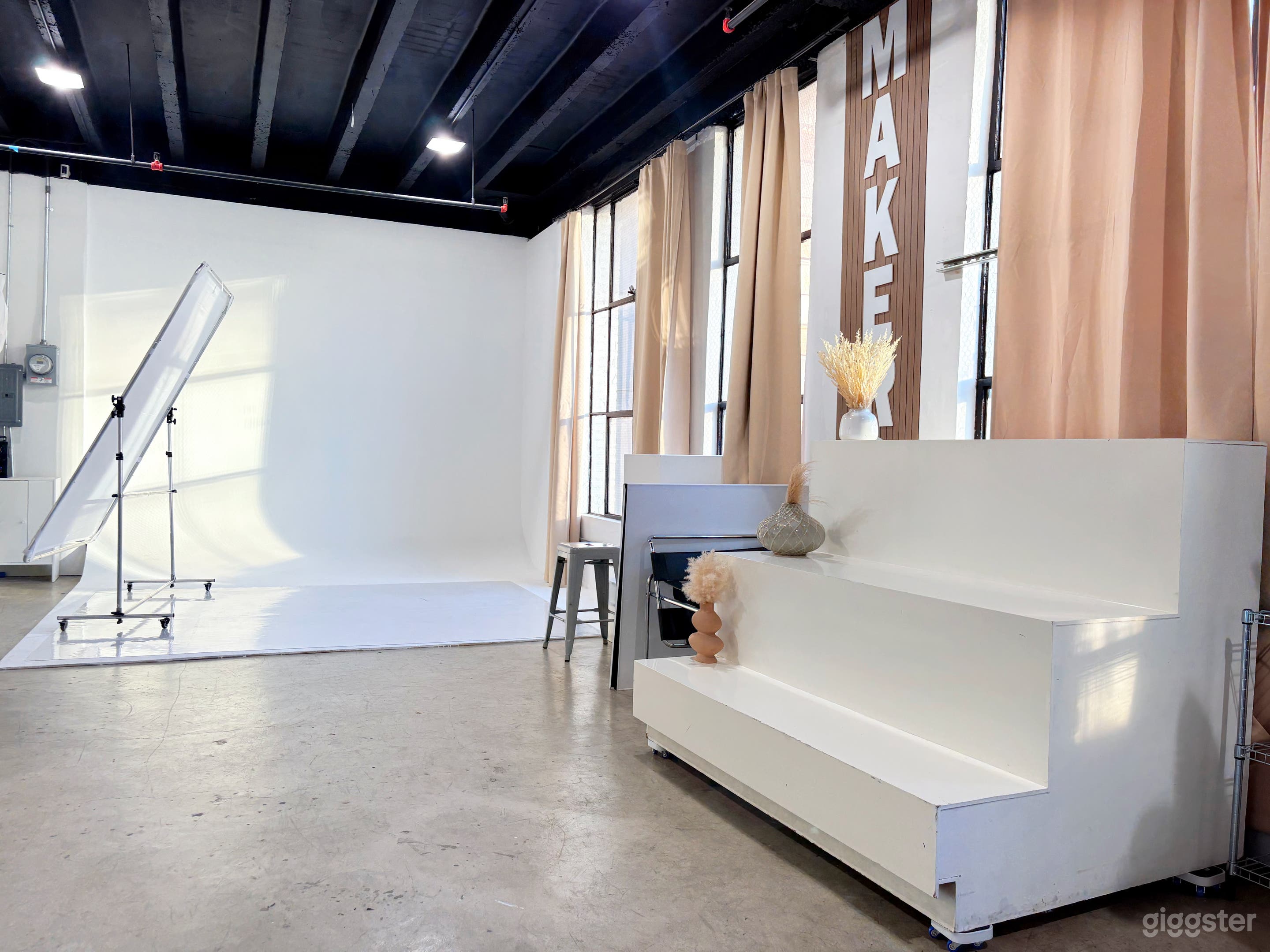 Creative Open Floorplan Studio