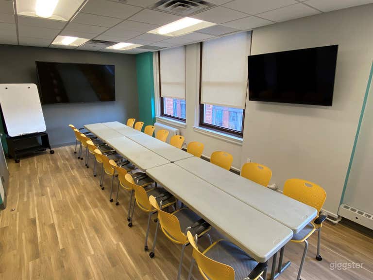  Flexible Space with Lots of Natural Light 